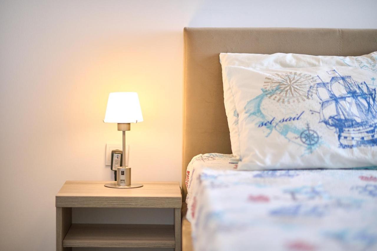 Alina Lake View Apartment 마마이아 외부 사진