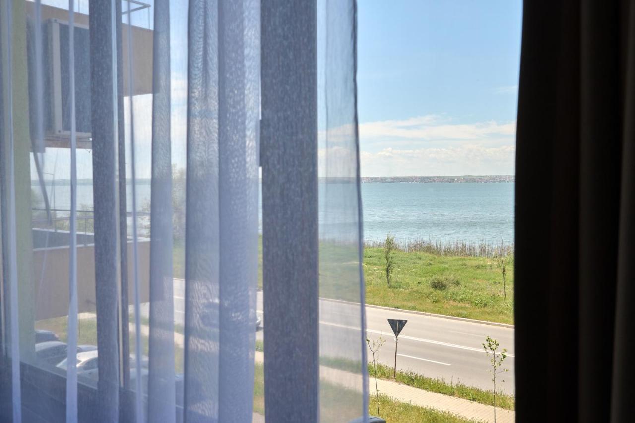 Alina Lake View Apartment 마마이아 외부 사진