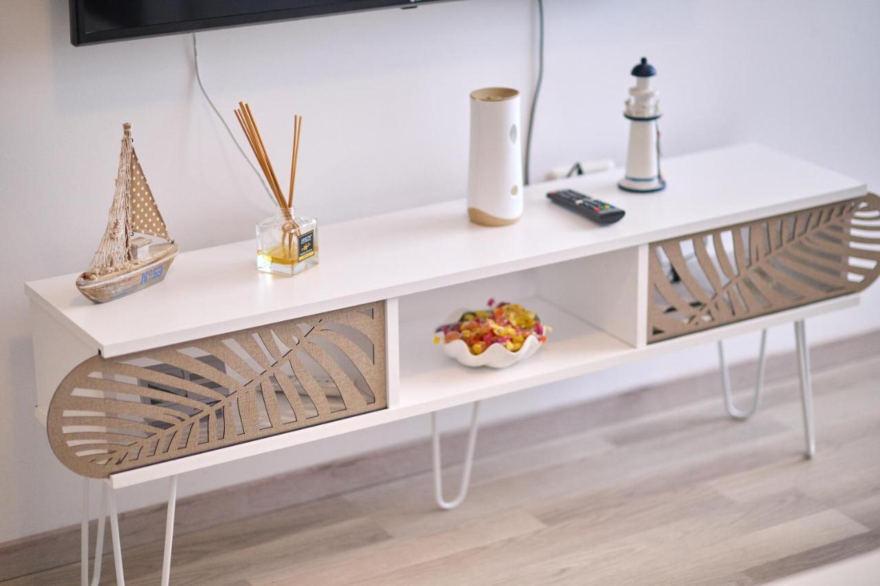Alina Lake View Apartment 마마이아 외부 사진